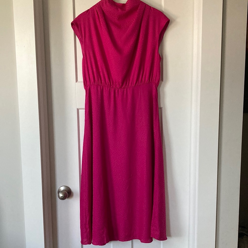 Beautiful Sleeveless Dress 👗,Pink, size-2, lined,Very flowy,comfortable